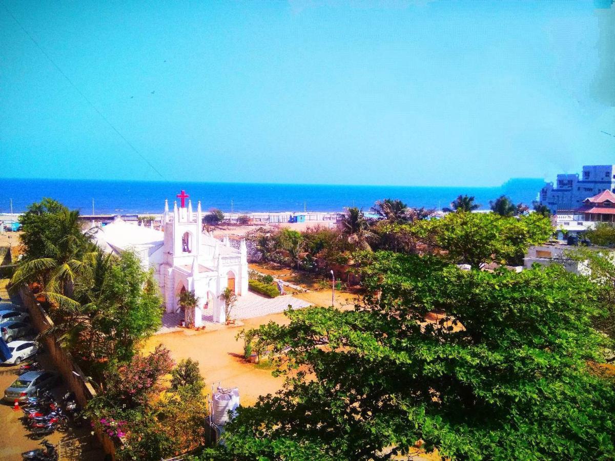 Bed and breakfast Beach Penthouse, Chennai Extérieur photo