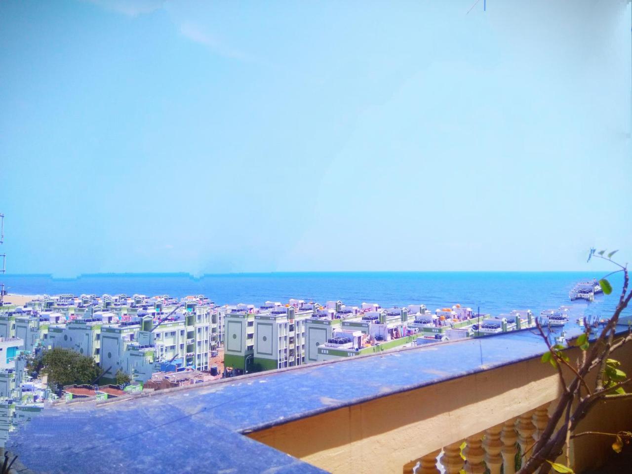 Bed and breakfast Beach Penthouse, Chennai Extérieur photo